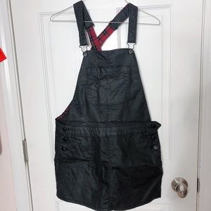 Forever 21 women’s black overall dress